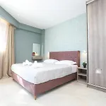 Corfu & 아파트호텔 3*