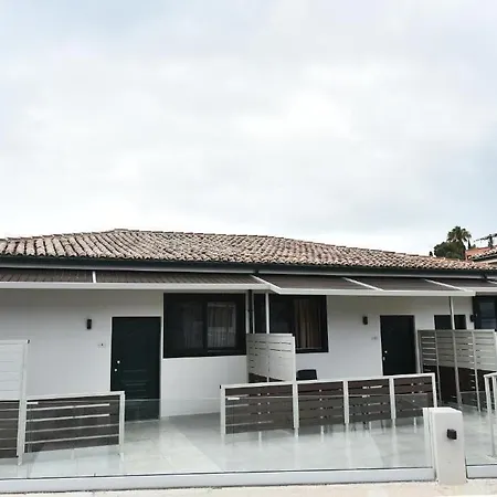 Corfu & Lejlighedshotel Mpenitses